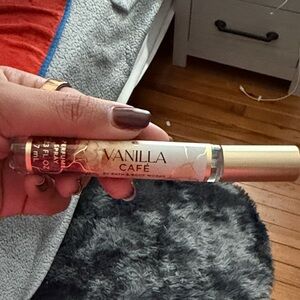 Vanilla Café Fragrance by Bath & Body Works - Gold and Brown